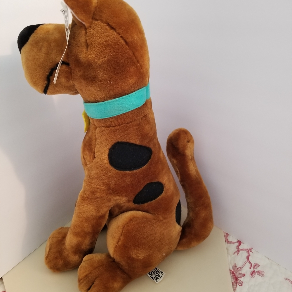 Cartoon Network Scooby-Doo 16" - Picture 2 of 5